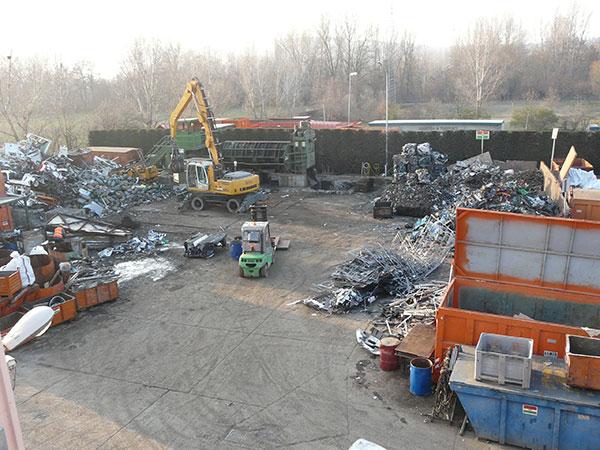 impresa commercio rottami ferrosi